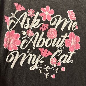 Catlady Box T-Shirt / ask me about my cat
